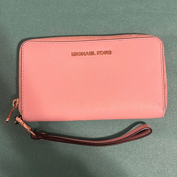Michael Kors Handbags - Michael lord wristlet/wallet/phone holder in pink and gold